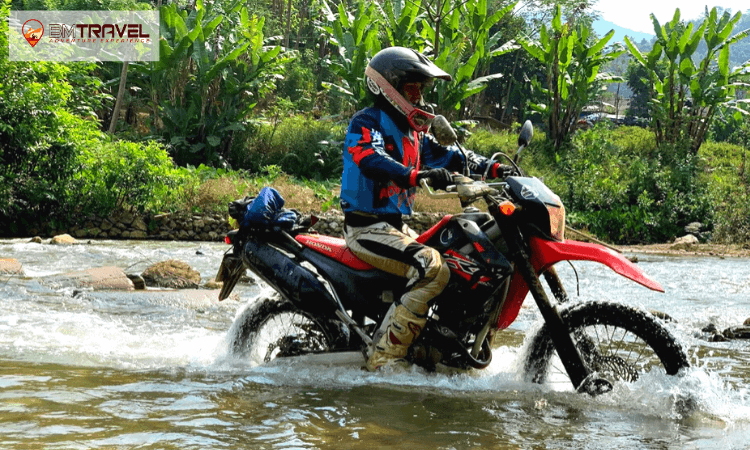 Vietnam Motorbike tour from hanoi to ninh binh 2 days