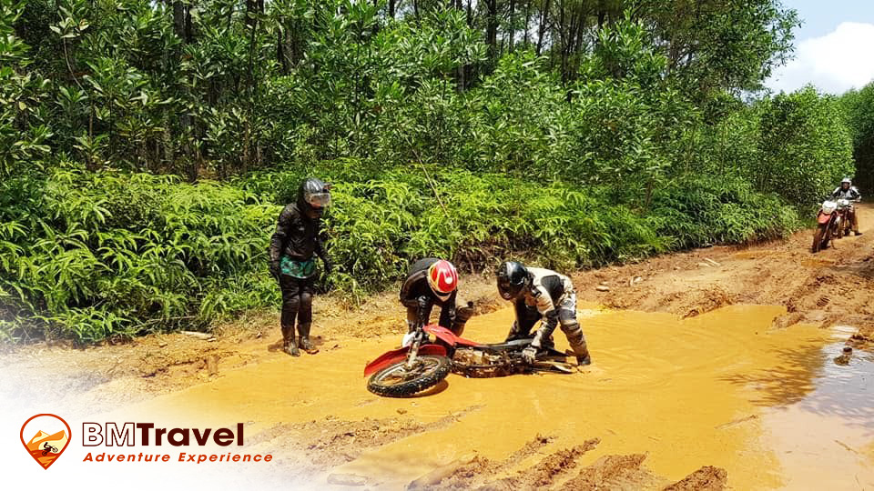 North Vietnam Motorbike Tour from Hanoi to Halong Bay - 14 days